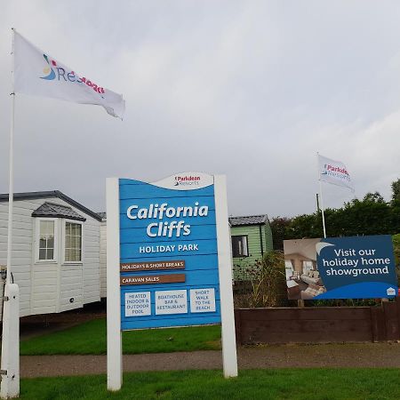 3 Bed ,Sleeps 8 Caravan California Cliffs Holiday Park Scratby Екстер'єр фото